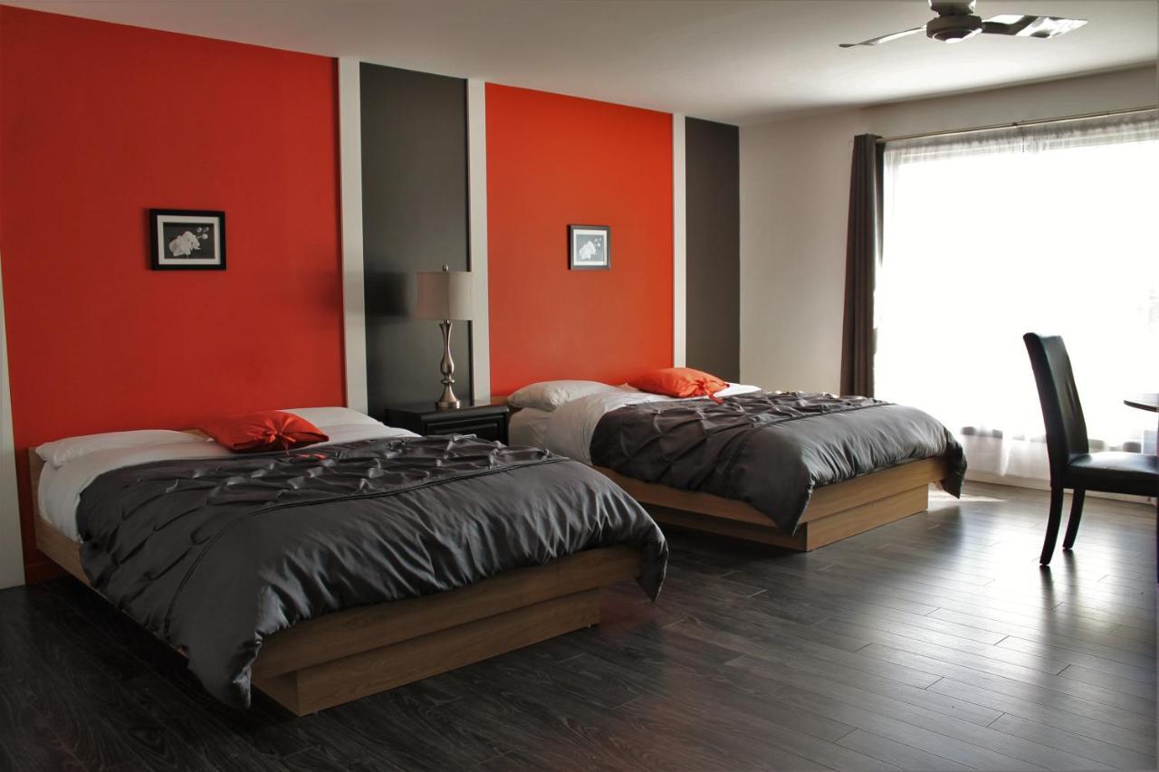 Valcourt Motel Du Canton מראה חיצוני תמונה