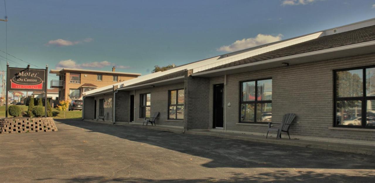 Valcourt Motel Du Canton מראה חיצוני תמונה